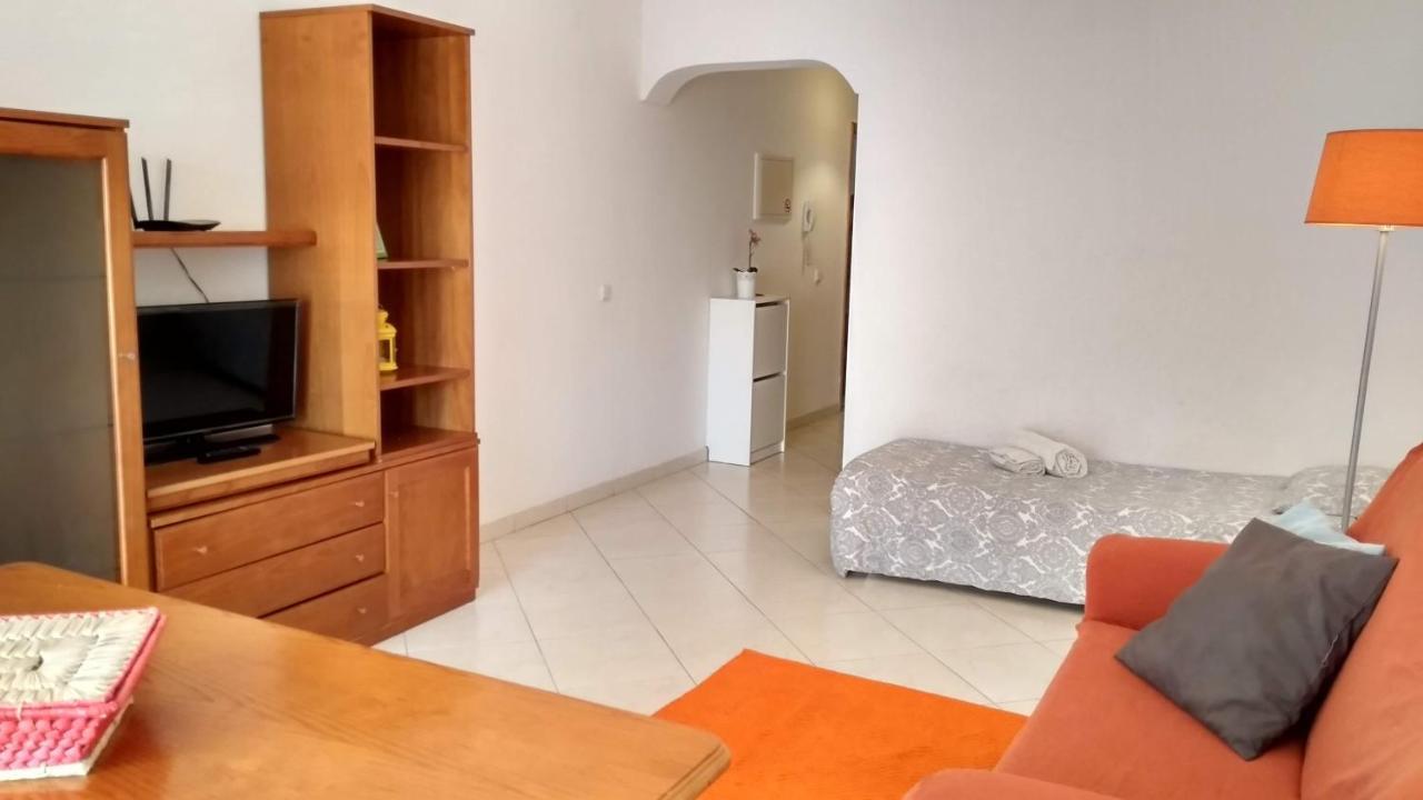 Apartamentos Monica Quarteira Εξωτερικό φωτογραφία