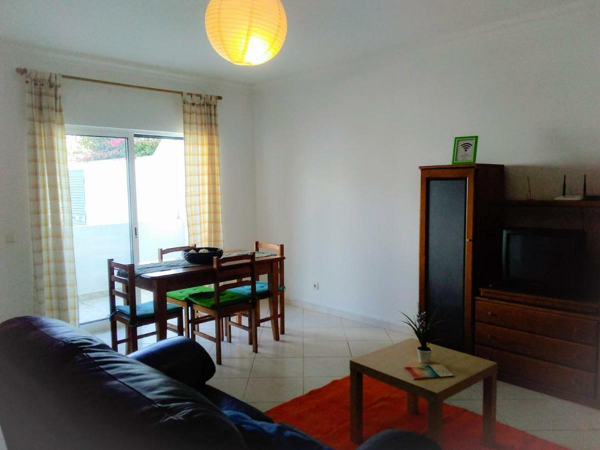 Apartamentos Monica Quarteira Εξωτερικό φωτογραφία